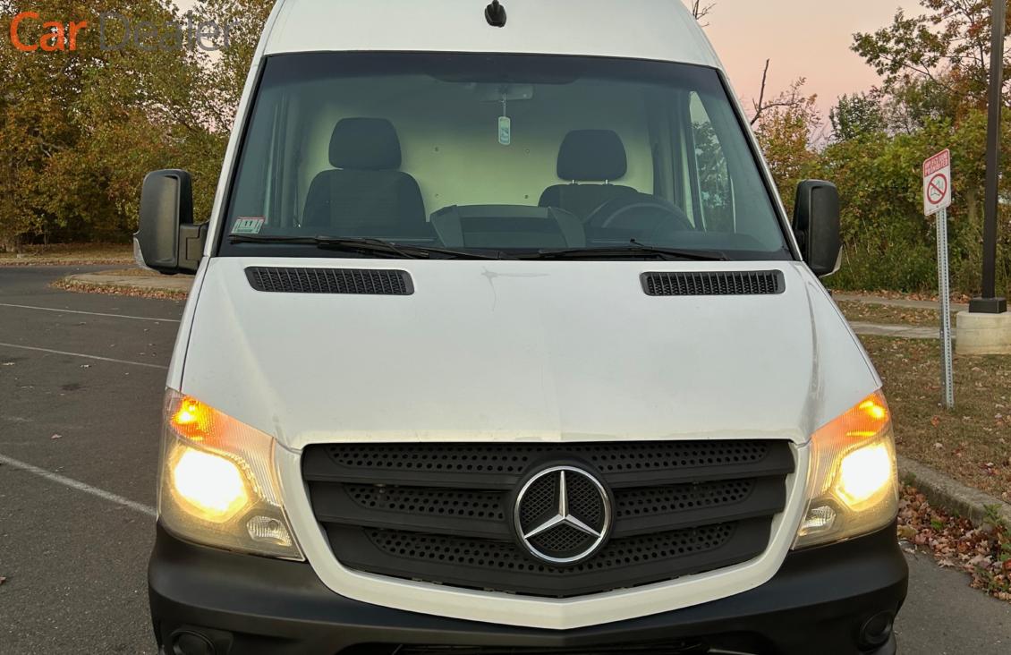 mercedes-benz sprinter cargo van 2018 WD3PE8CD9JP612097 image mercedes-benz sprinter cargo van 2018 WD3PE8CD9JP612097 image
